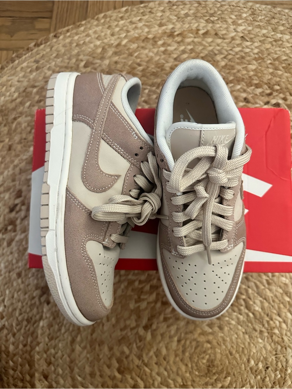 Nike Low-Top Sneakers in Beige and Taupe